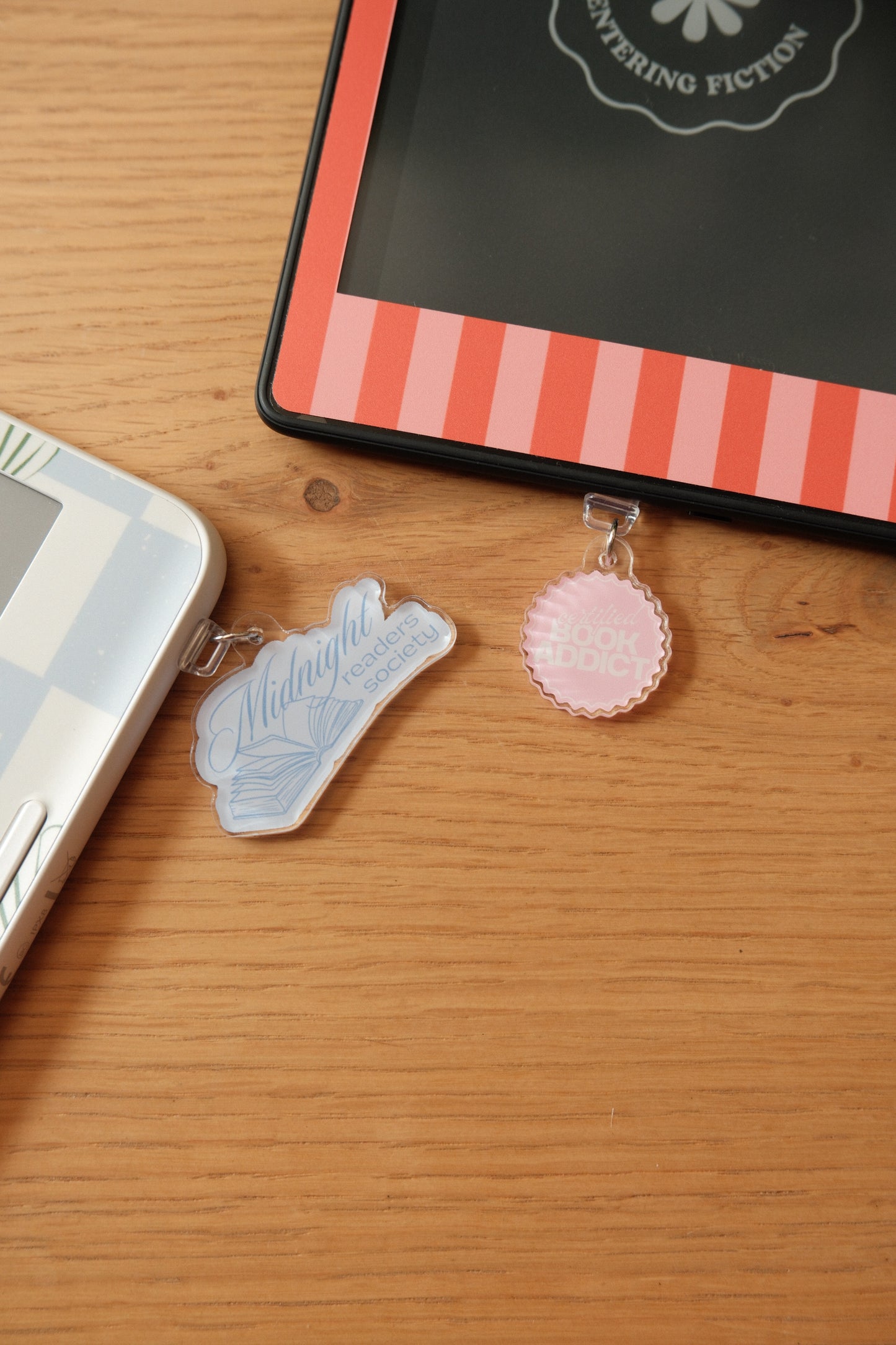 Kindle & Kobo Charm | Trying to Read Mini Collection