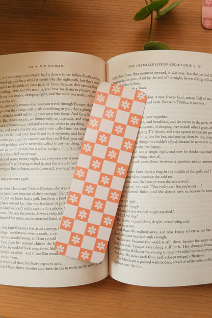 Checkered Flowers Bookmark Collection