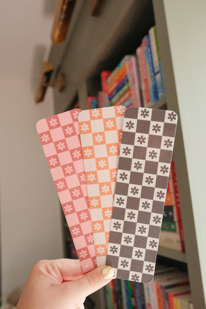 Checkered Flowers Bookmark Collection