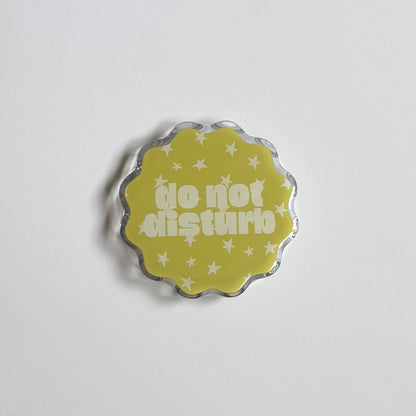 Do Not Disturb Green Magnetic E-Reader Grip