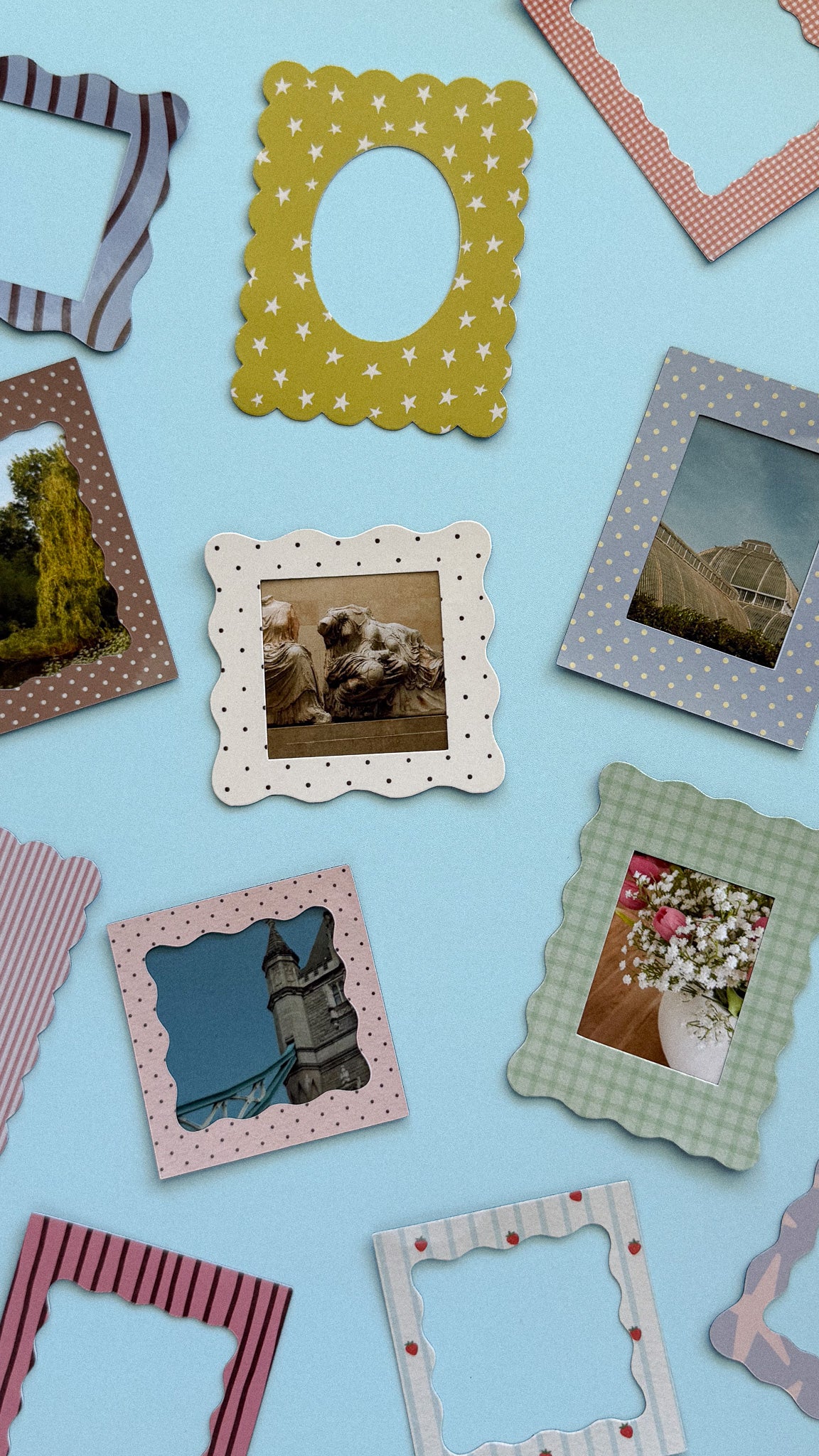 Mini Magnetic Photo Frames - Set of 4